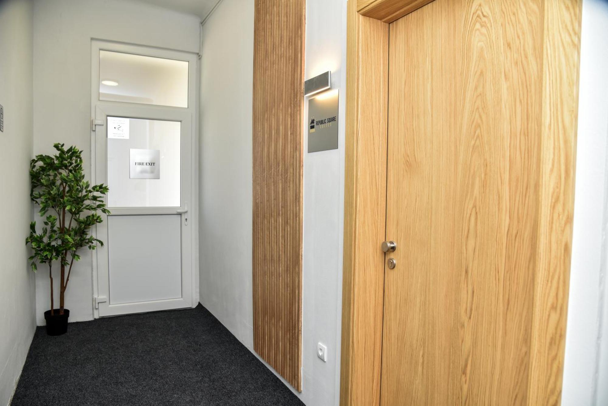 Republic Square Luxury Suites Beograd Eksteriør billede